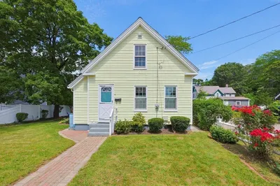 98 Pleasant St 1