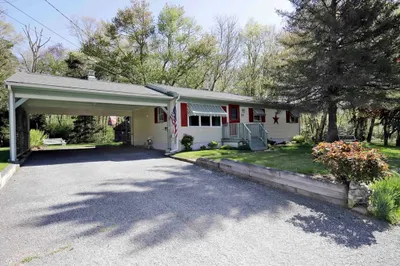 54 Holly Lane