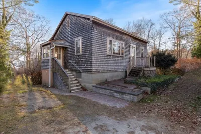 102 Leon Ct