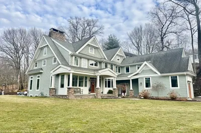 22 Pine Ridge Rd