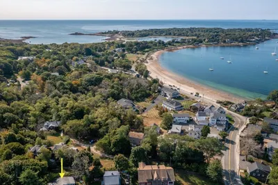 7 Lighthouse Way