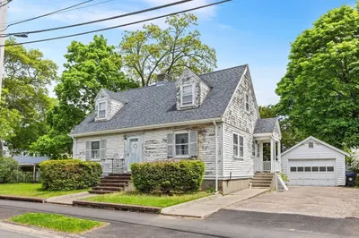 6 Audubon Rd