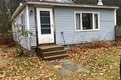 9 Three Jays Road 1