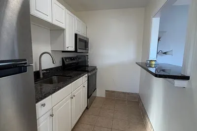 422 Hancock St #6