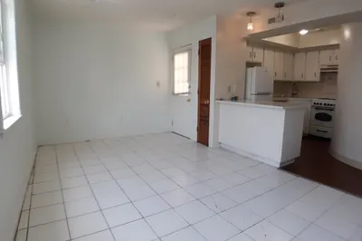 49 Cottage St #1