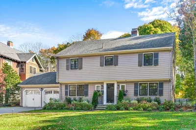 18 Dix Street
