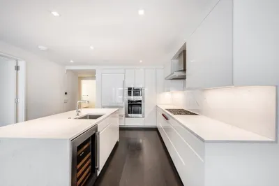150 Seaport Blvd #12A 1