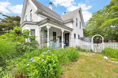 2241 Main St 1