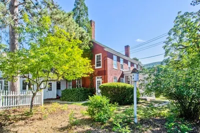 12 Main Street 1