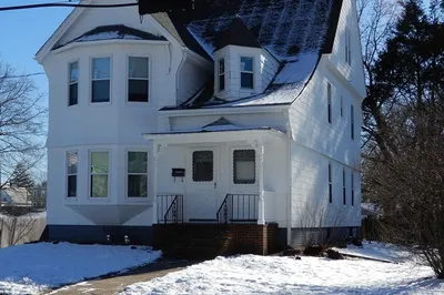 42 Oak St 1