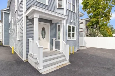 45 Holyoke St #2