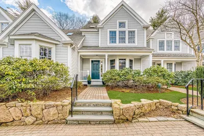 8 Highcroft Way #8