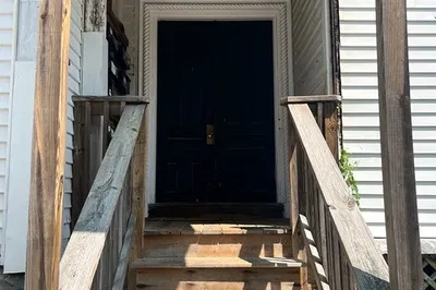 56 Dean St #8