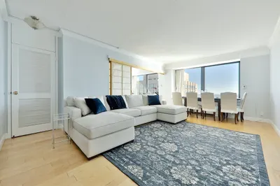 65 East India Row #40D