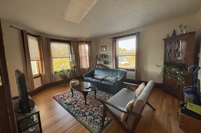 32 Richardson Ave #3 1