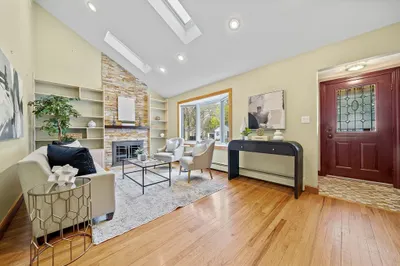 20 Francis Rd 1