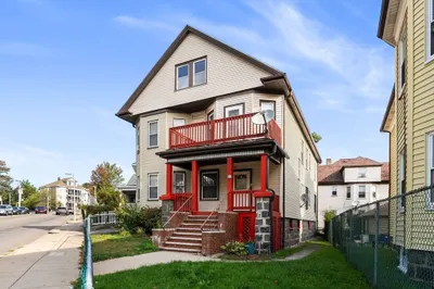 22 Babson St