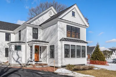 128 Main St #2 1