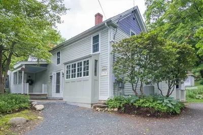 232 E Pleasant Street 1