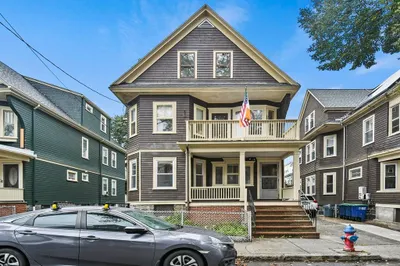 18 Bromfield Road 1