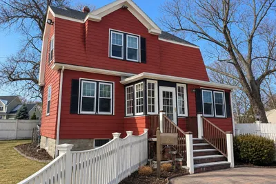 93 Lowell St 1