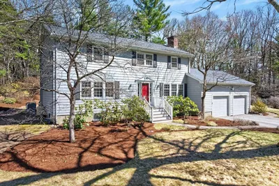 18 Bromfield Rd 1