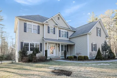 22 Abbey Ln 1