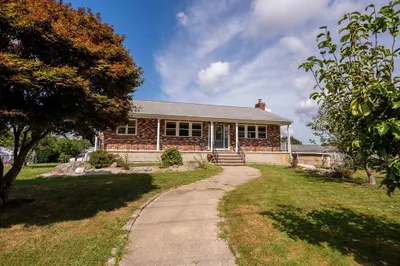 1598 Locust St 1