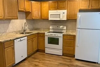 41 Spencer Rd #32G