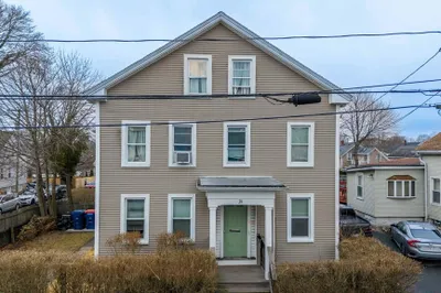 39 Shawmut Ave