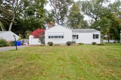38 Hadley St