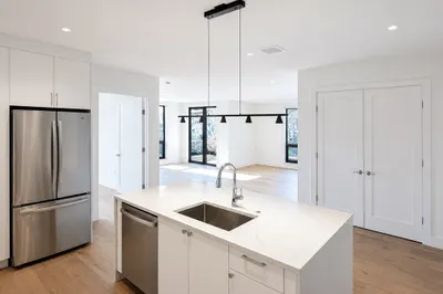 1121 Dorchester Avenue #206 1