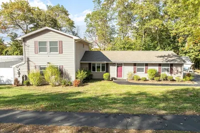 5 Theresa Rd