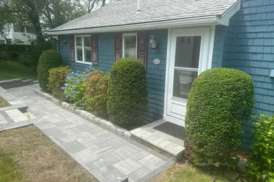 155 Meadowview St 1