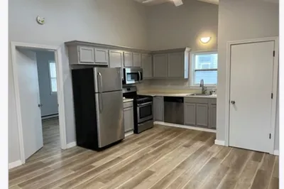 135 Williams Avenue #2