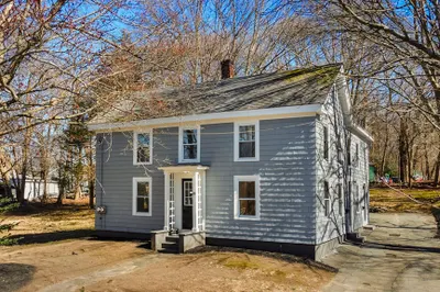38 Forest St
