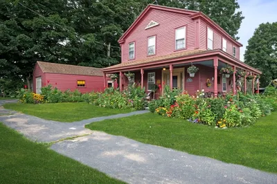 156 Main St 1