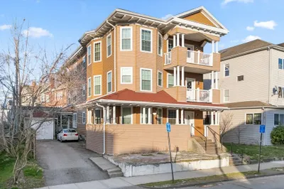 3 Hitchcock Rd 1