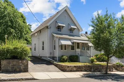 11 Tyler St