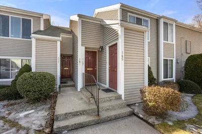 147 Nassau Dr #147 1
