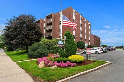 137 Franklin St #203 1
