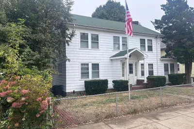 8 Frost Ave