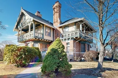 227 W Elm St #8 1