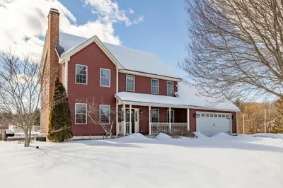 170 Moffett St 1