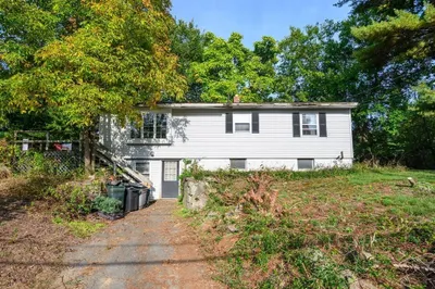 374 Kenoza St 1