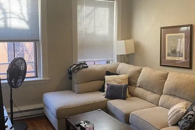 99.5 Myrtle St #4