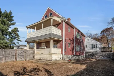 79 Oak St 1