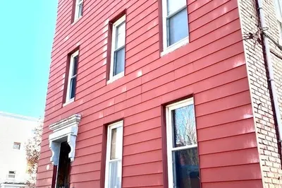 63 Library St