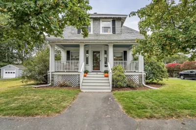 15 Larchmont Rd 1