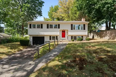 8 Furber Lane